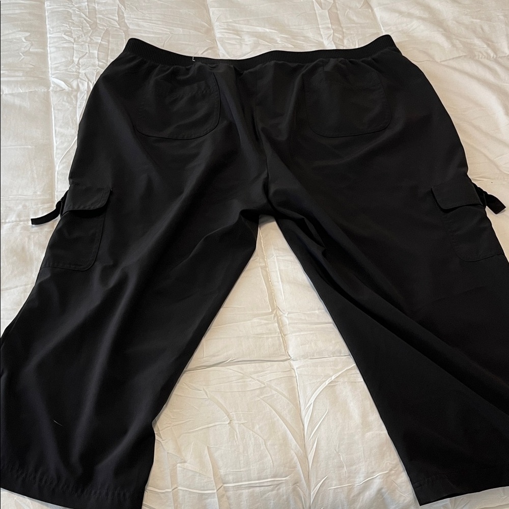 Chico's Black Capris Pants - Picture 4 of 4